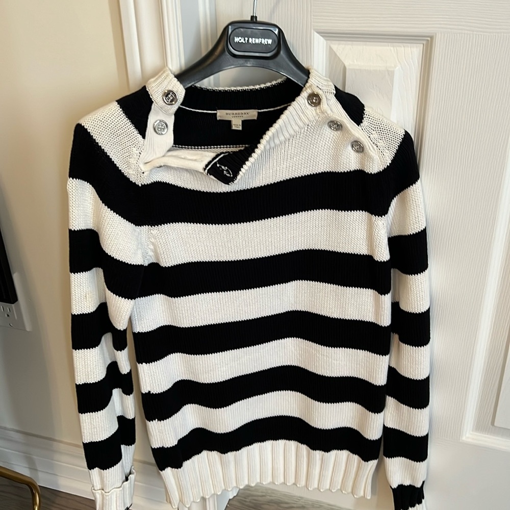 Burberry sweater, size M